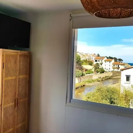 300 M Et Port Apartment